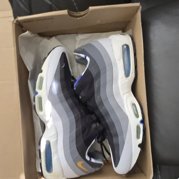 Nike Airmax 95 Londons - Picture 3 of 4